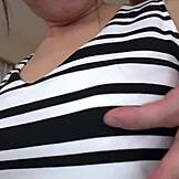 فتاة يابانية بصدر حساس إف كاب