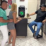 Am împrumutat fata prietenului meu pentru un dans, dar fundul ei m-a întărit