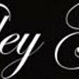 Hei teen 18+ horer, rid den store hvite kukken under romantiske lys!