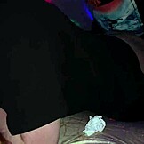 Äkta festtjej med saftig rakad fitta tar flera kukar och creampies på vilt event.