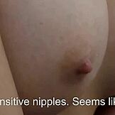 Adolescentă pasionată 18+ își degete pizda subțire până la climax intens