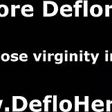 Kızıl saçlı Chloe Moretta duşta amını yıkarken baştan çıkarıyor. İzlemeye cesaretin var mı?