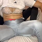 Rozkładam cipkę w ciszy w hotelu