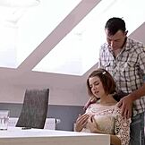 ว้าว! พ่อแก่เจาะหีโหนกของมารีนา วีสคอนติส์หนัก!