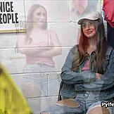 Por Que Foder o Cu de uma Suspeita Teen Peituda no Escritório dos Fundos?