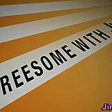 年轻女学生穿着丝袜吸我的鸡巴，想看这个欧洲美女疯狂手淫吗？