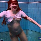 โชว์ขนรักใต้น้ำสุดเซ็กซี่ของ Marketa ในบิกินีสวยๆ