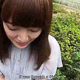 Nagisa Katagiri se svléká pro první jebání před kamerou