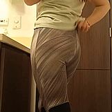 Špehoval jsem učitelku angličtiny, jak čůrá na záchodě na uni!