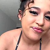 Эбони 18+ сводная сестра FunSizedMegan умоляет кончить внутрь в POV фантазии