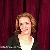 Ei, milf nervosa e adolescente 18+, como vai sua primeira chupada no casting?