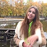 Chceš vidět mladou ukrajinskou Elle Rose dávat Vira Gold epický blowjob?