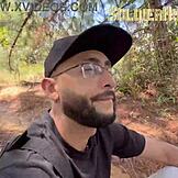 Vyšla z cvičenia pre divoký vonkajší orgy