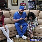 Присъедини се към доктор Тампа, докато Солана се изправя пред нервния си първи гинекологичен преглед