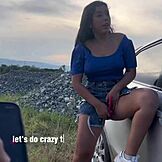 Erkek arkadaş beni seks dükkanına sürükler, kamusal vibratör eğlencesi için.