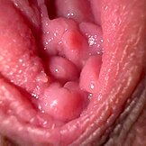 Buka pepek lebar aku close up dengan cakap kotor dalam seluar dalam panas