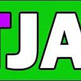 亚洲美女在狂野三人行中接受双插