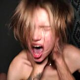 Трахай меня жёстко, как экономика, Милка Вэй жаждет грубых быстрых перепихонов