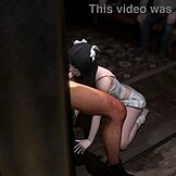 Táta sleduje první hluboký blowjob své nevlastní dcery v kresleném stylu