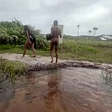 Йо, сходил на нудистский пляж с горячими телками и заснял всё