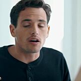 処女がようやく憧れの人を熱いアクションでゲット