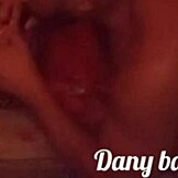 Majhna filipinska punca amadora vzame anal z umazanim koncem