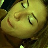 Teen 18 anni giocosa seduce nonno per azione hardcore