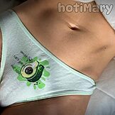 Эй, рискованная шлюшка с большим членом в волосатой мокрой киске до оргазма