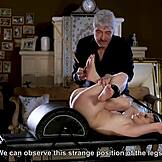 Dlaczego Mistrz tak brutalnie chłosta jej wrażliwą cipkę?