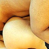 ลาติน่าฮอตออดด้วยแตงกวาในฉากห้องนอนใกล้ชิด