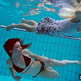 Estudante de 18+ anos se envolve em encontro íntimo com seu professor