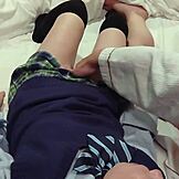 أنا مذهول! تلميذة في الزي تركبني بكسها الضيق الممتلئ بالسائل!