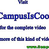 Vaalea nuori opiskelija lasit päässä, kumarru ja ota se kovaa nyt!