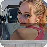 ماكنزي ماي تختبر مع سريعة شقراء في الجمعية النسائية في عطلة الربيع