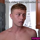 חורג תפס חורגת מתאננת בכוס