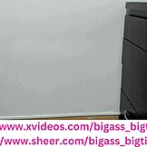 私のおもちゃオナニーして大きいチンポ吸うの見たい？