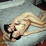 荒い義父が小さな18+アジアンマンをほぼフィスト