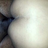 मुझे और जोर से मारो, पापी, अगर तुम मेरी क्रीमी लैटिना चूत से प्यार करते हो!