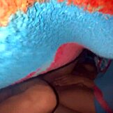 Sjenert 18-åring med store pupper blir våt av stefars tabu-berøring