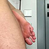 Ljupka pastorčad sa čvrstim sisama upoznaje tvrdoću zrelog kurca - Madi Nelson!