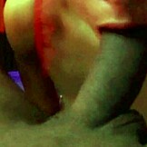 Brutalan ples eksplozivne striptizete vodi do toga da skoči na moj kurac