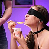 Omg, min vän lurade mig i smak-spelet och matade mig med sin sperma!