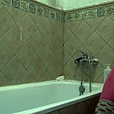 Extrémna nevlastná mama prikazuje nevlastnému synovi vyčistiť zadok na rimjob. Rodina sa rozdivočí a stane sa perverznou!