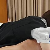 Cutie cosplay pelayan Jepang dapat aksi dalam yang juicy.