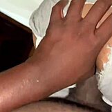 Μπαμπά, παρακαλώ σχίσε τα σορτς μου και πάρε τον κωλό μου για πρώτη φορά, είμαι έτοιμη τώρα.