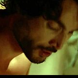 ヘレネ・ヨークがGravesシーズン1エピソード3で巨乳を見せる