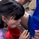 Dora micuță peruviană primește anal în aer liber