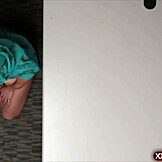 Slatka lopovica u hidžabu dobija poderanu odeću i grubo jebanje!