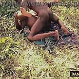 For fanden, rejsende valgte forkert guide og blev kneppet i afrikansk busk! 🌍