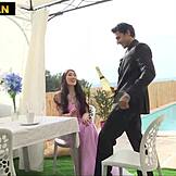 Hintli adam Çinli 18+ gencin amını ve götünü sikiyor, ona anne diyor HD'de.